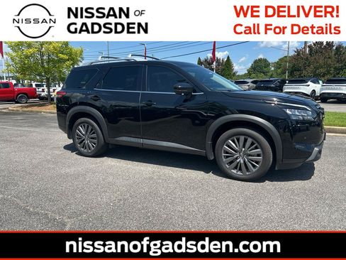 Used 2025 Nissan Pathfinder SL w/ SL Premium Package AWD/4WD image 1