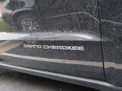Used 2015 Jeep Grand Cherokee Laredo w/ Quick Order Package 23E AWD/4WD image 7