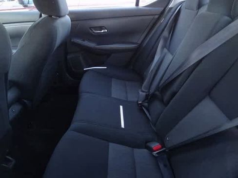 Used 2022 Nissan Sentra SV image 7