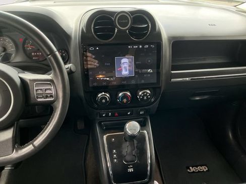 Used 2015 Jeep Patriot High Altitude AWD/4WD image 11