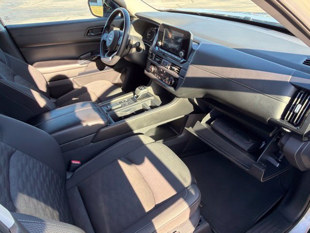 Used 2025 Nissan Pathfinder S FWD image 39