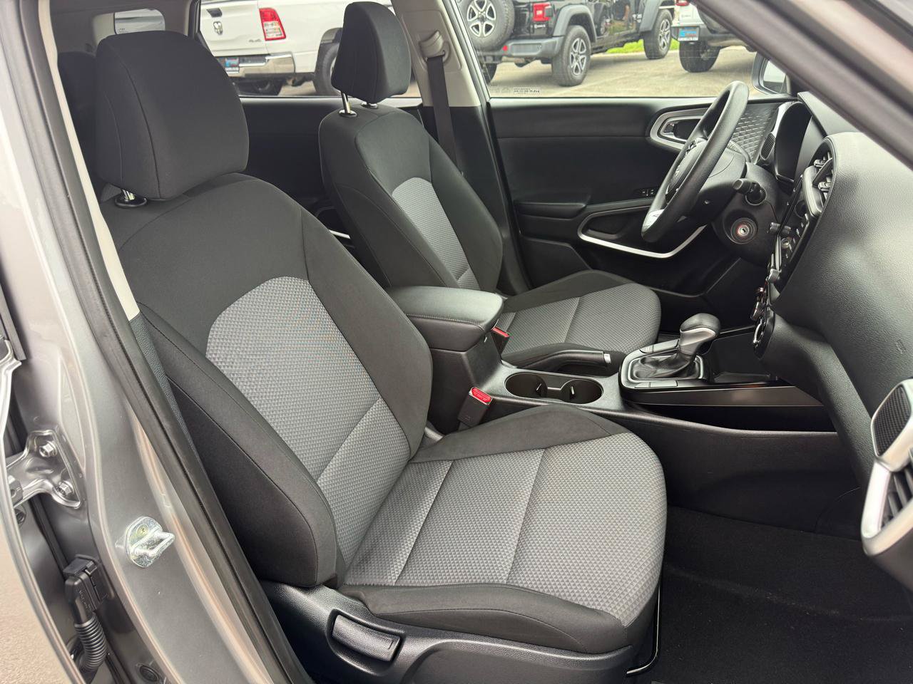 Used 2022 Kia Soul LX w/ Technology Package FWD image 18