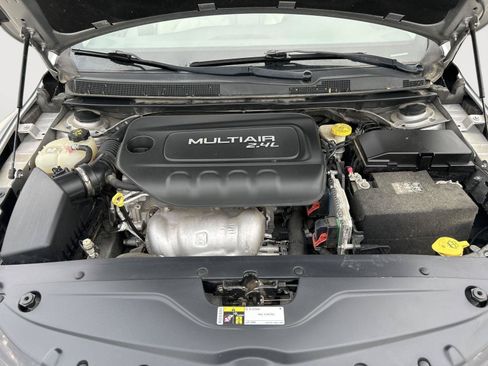 Used 2016 Chrysler 200 Limited FWD image 21