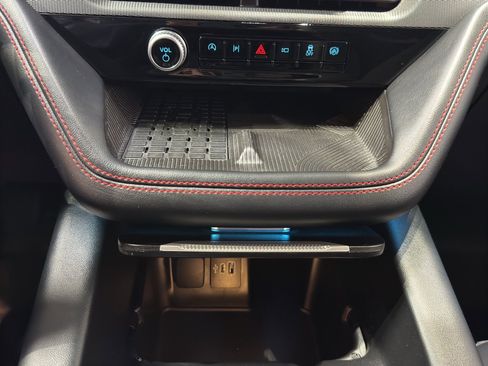 Used 2025 Ford Explorer ST image 34