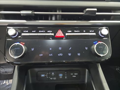 Certified 2025 Hyundai Tucson SEL AWD/4WD image 22