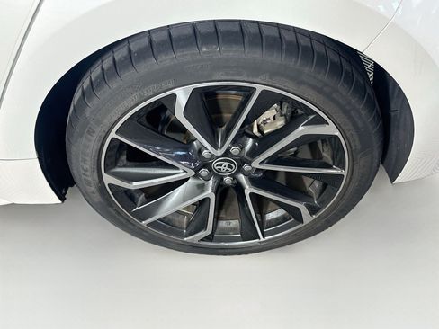 Used 2019 Toyota Corolla XSE FWD image 11