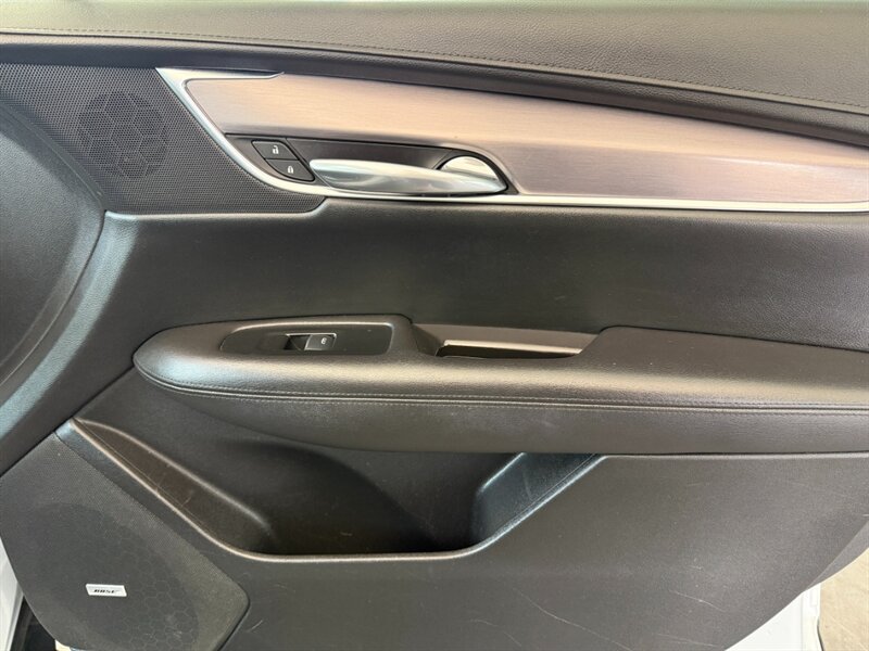 Used 2017 Cadillac XT5 Luxury w/ Driver Awareness Package FWD image 32