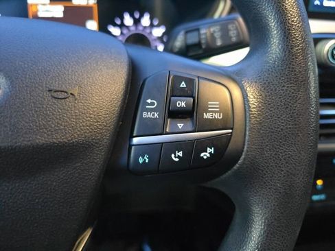 Used 2021 Ford Escape SE image 18