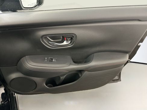 Used 2025 Honda HR-V Sport image 32