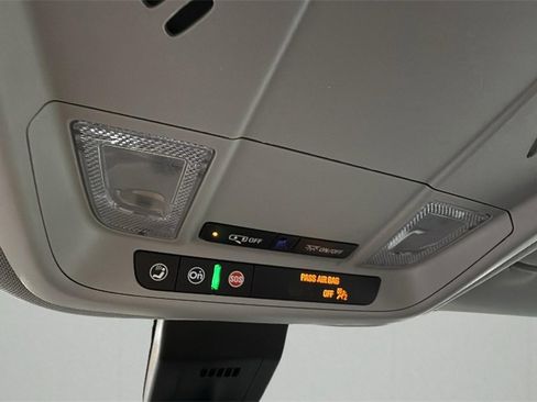 Used 2023 Chevrolet Equinox LS image 25