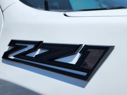 Used 2023 Chevrolet Silverado 1500 LT Trail Boss w/ Protection Package image 10