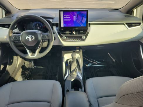 Certified 2025 Toyota Corolla SE w/ SE Premium Package FWD image 12