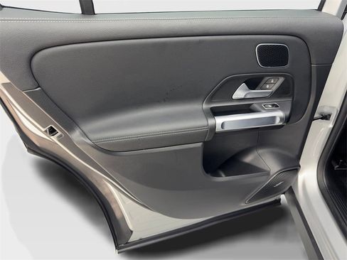 Used 2023 Mercedes-Benz EQB 300 4MATIC w/ Pinnacle Package image 35