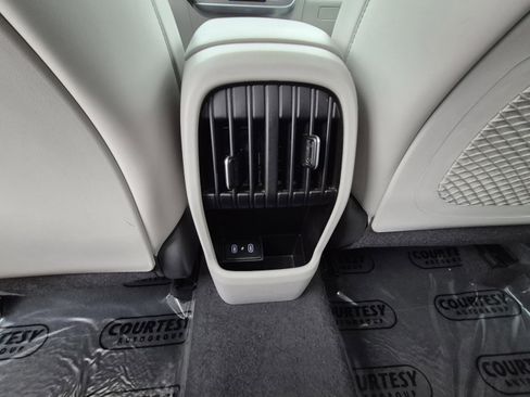 Certified 2024 Hyundai Kona Limited AWD/4WD image 15