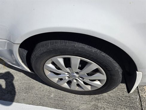 Used 2005 Nissan Altima 2.5 S w/ (S02) Side Airbags Pkg image 6