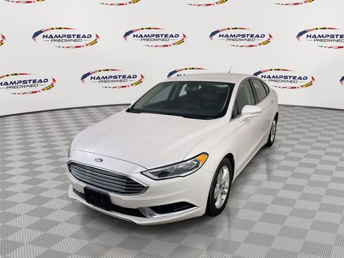 Used 2018 Ford Fusion SE w/ Fusion SE Technology Package image 1
