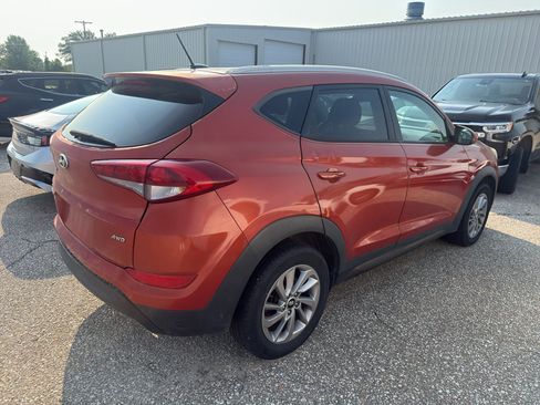 Used 2016 Hyundai Tucson SE w/ Option Group 02 AWD/4WD image 4