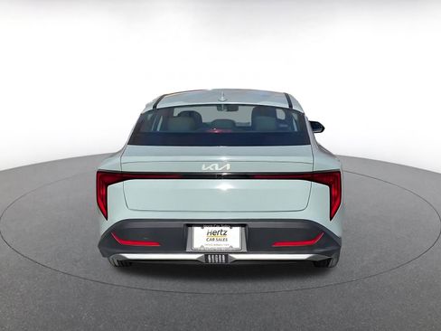 Used 2025 Kia K4 LXS image 12