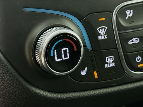 Used 2024 Chevrolet Equinox LT image 20