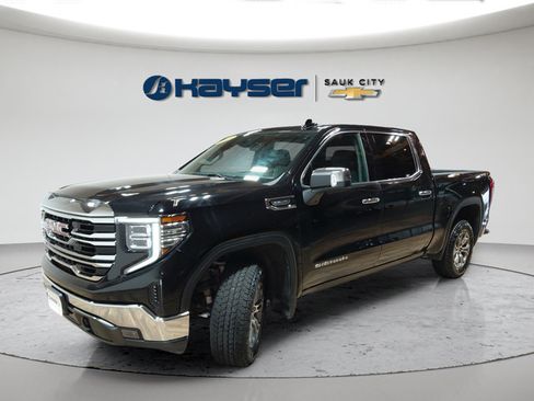 Certified 2025 GMC Sierra 1500 SLT AWD/4WD image 3