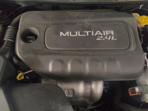 Used 2015 Jeep Cherokee Latitude AWD/4WD image 30