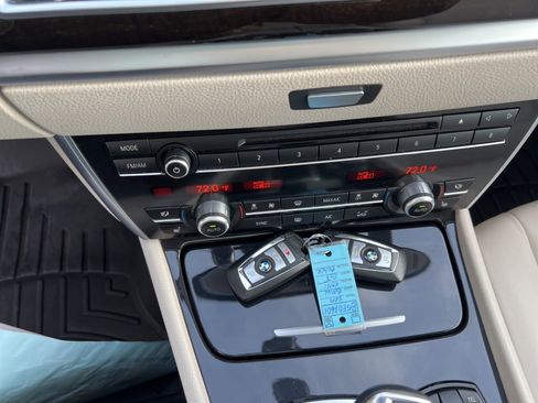 Used 2015 BMW 535i Gran Turismo image 12