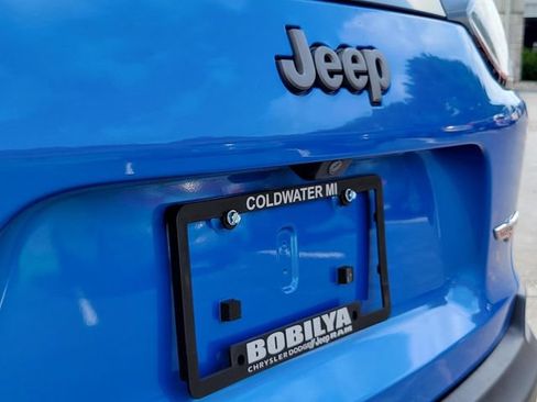 Used 2021 Jeep Cherokee Trailhawk w/ Trailer Tow Group AWD/4WD image 36