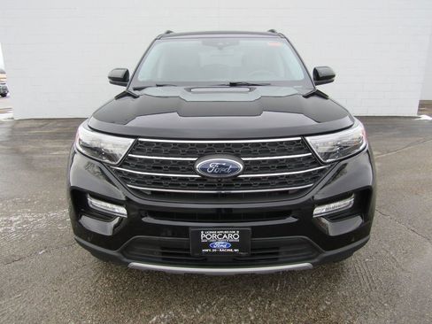 Used 2023 Ford Explorer XLT w/ Equipment Group 202A image 3