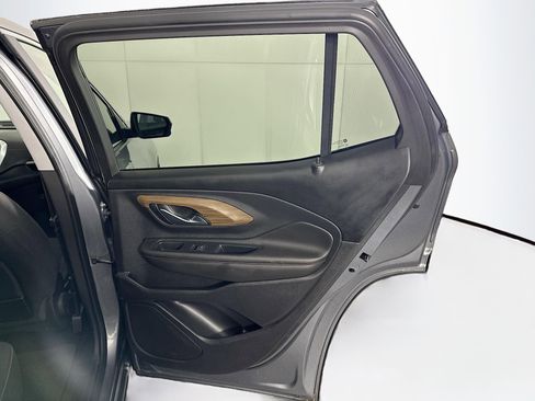 Used 2021 GMC Terrain SLE image 27