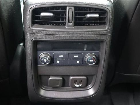 Used 2019 Buick Envision Essence AWD/4WD image 25