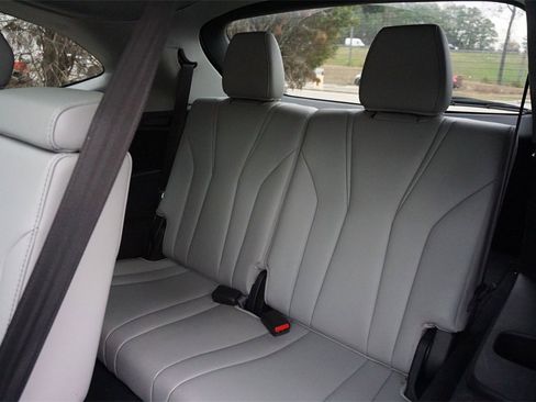 Used 2023 Acura MDX FWD w/ Technology Package image 18