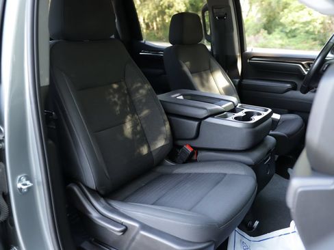 Used 2023 Chevrolet Silverado 1500 LT AWD/4WD image 28