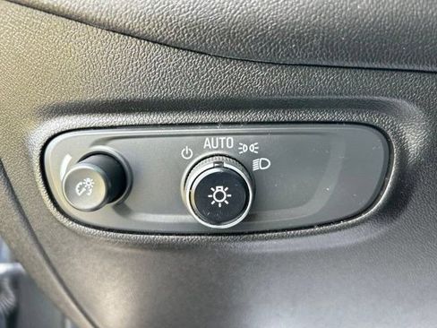Used 2020 Chevrolet Equinox LT AWD/4WD image 19