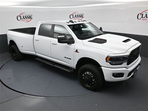 Used 2024 RAM 3500 Laramie w/ Night Edition image 18