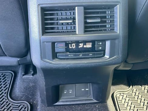Used 2023 Volkswagen Atlas SEL R-Line AWD/4WD image 18