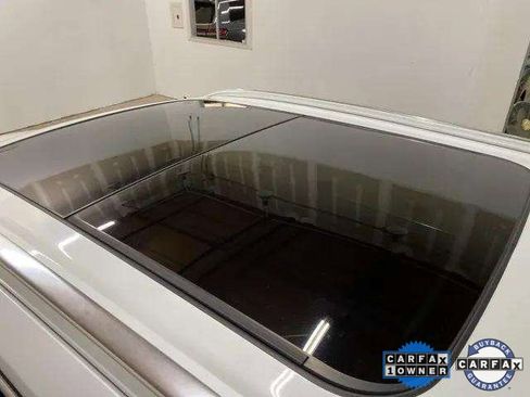 Used 2025 Volvo XC90 B6 Plus image 27