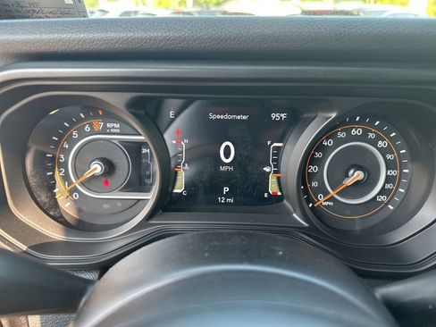 New 2025 Jeep Gladiator Willys image 22