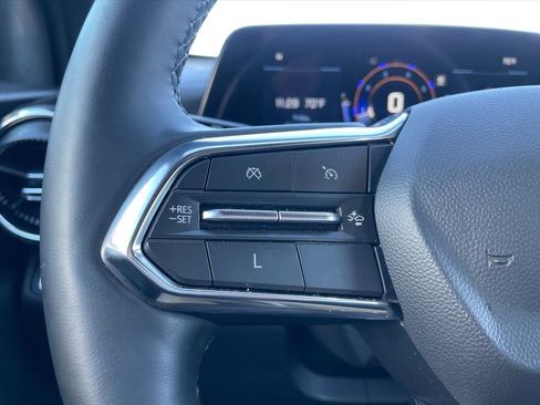 Used 2025 Chevrolet Equinox LT image 7