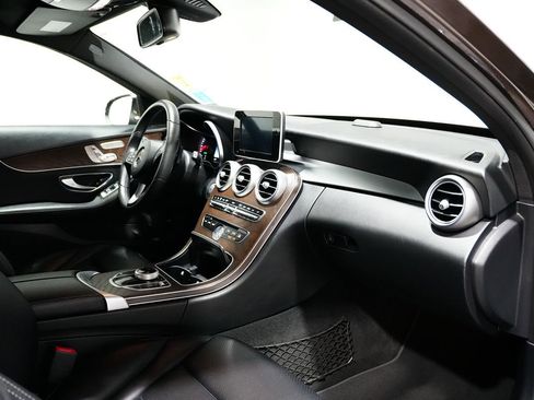 Used 2018 Mercedes-Benz C 300 Sedan image 22