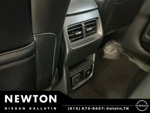 Used 2019 Ford Edge SEL w/ Equipment Group 201A AWD/4WD image 14