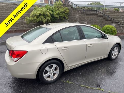Used 2014 Chevrolet Cruze LT FWD image 9