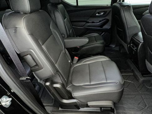 Certified 2023 Chevrolet Traverse LT w/ LPO, Floor Liner Package image 31