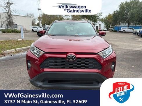 Used 2019 Toyota RAV4 XLE Premium image 2