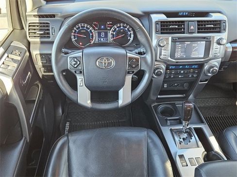 Used 2019 Toyota 4Runner SR5 Premium image 11