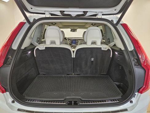 Used 2023 Volvo XC90 T8 Ultimate w/ Protection Package image 16