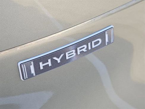 Certified 2025 Subaru Forester Premium image 7