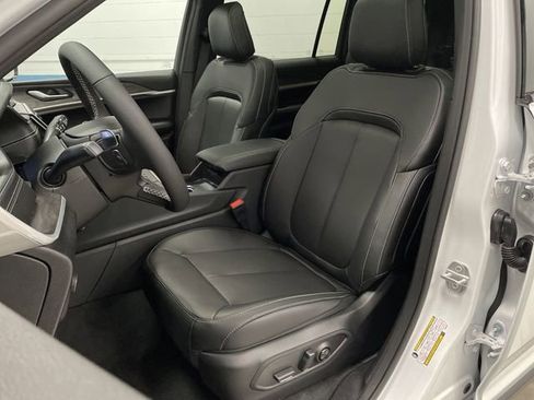 New 2025 Jeep Grand Cherokee L Limited w/ Trailer Tow Package image 4