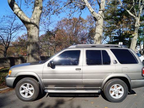 Used 2003 Nissan Pathfinder SE image 6