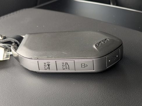 Used 2025 Kia Carnival SX Prestige FWD image 42