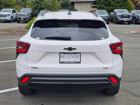 New 2026 Chevrolet Trax RS w/ Driver Confidence Package FWD image 4